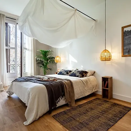 Timor - 2 Bedrooms And Balcony In Eixample Dreta バルセロナ