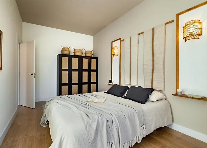 Timor - 2 Bedrooms And Balcony In Eixample Dreta アパート