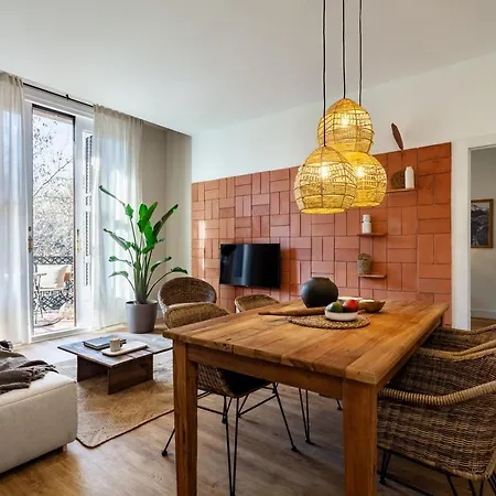 Timor - 2 Bedrooms And Balcony In Eixample Dreta شقة برشلونة