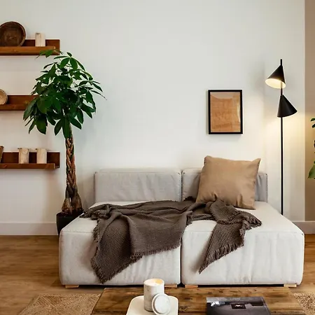 Timor - 2 Bedrooms And Balcony In Eixample Dreta Barcelone