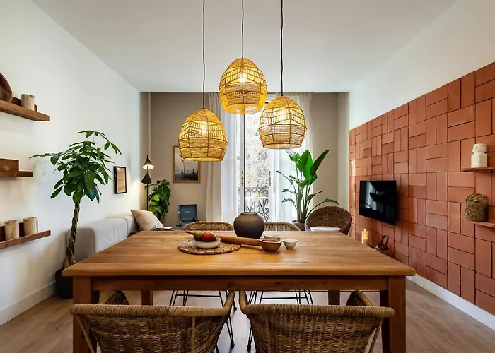 Timor - 2 Bedrooms And Balcony In Eixample Dreta